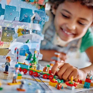 Конструктор LEGO Friends Новорічний адвент календар на 2023 рік 231 деталь 41758