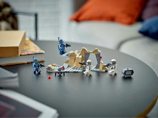 LEGO&reg; Star Wars&trade; Бойовий комплект &laquo;Засідка на Мандалорі&raquo; 75373