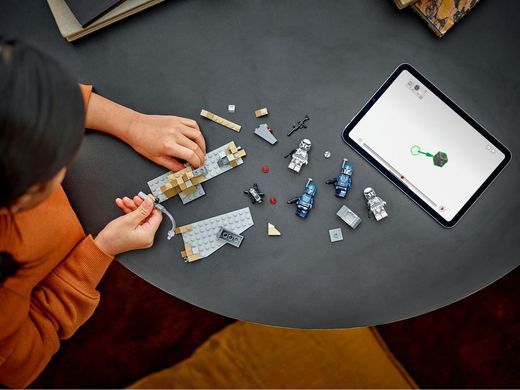 LEGO&reg; Star Wars&trade; Бойовий комплект &laquo;Засідка на Мандалорі&raquo; 75373