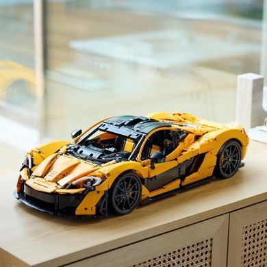 LEGO&reg; Technic&trade; McLaren P1&trade; Набір гіперкару для дорослих 42172