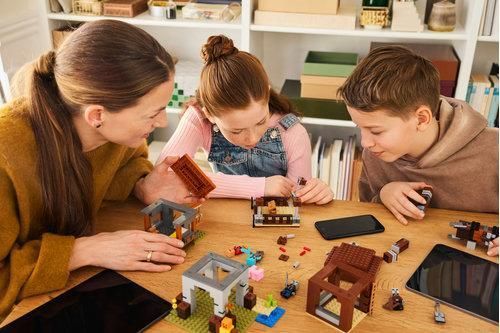 LEGO&reg; Minecraft&reg; Аванпост разбойников и опустошитель Геймерский конструктор 21278
