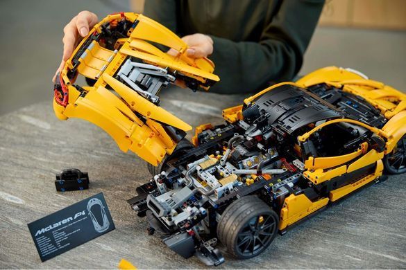 LEGO&reg; Technic&trade; McLaren P1&trade; Набір гіперкару для дорослих 42172