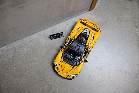 LEGO&reg; Technic&trade; McLaren P1&trade; Набір гіперкару для дорослих 42172