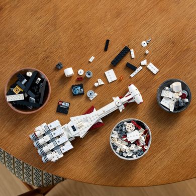 LEGO Star Wars Тантів IV 75376