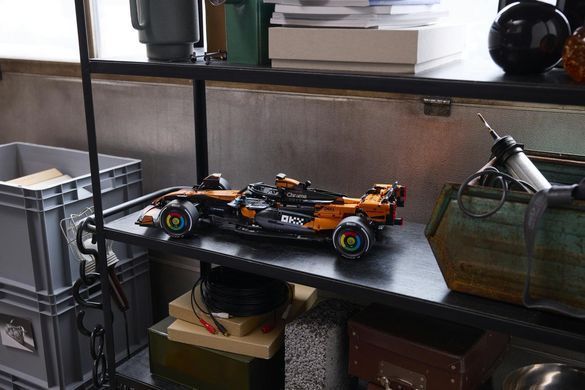 LEGO&reg; Technic Автомобиль McLaren MCL39 F1&reg; 42228