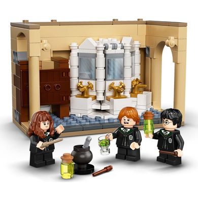 Конструктор LEGO Harry Potter Хогвартс Неудача с оборотным зельем 76386