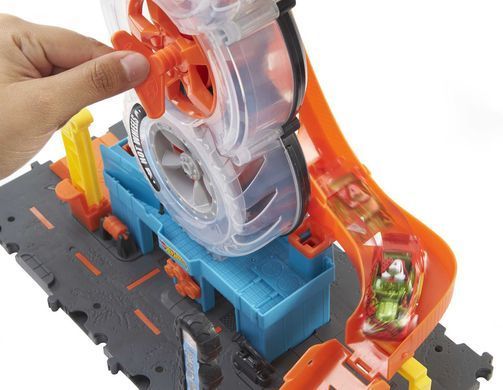 Ігровий набір Hot Wheels City Карколомні трюки в шиномонтажі HDP02
