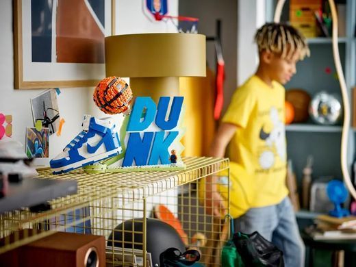 Конструктор LEGO 43008 Nike Dunk