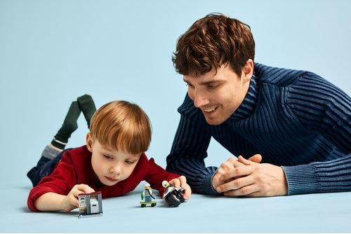 LEGO&reg; City Переслідування на поліцейському мотоциклі, набір для дітей від 4 років 60455