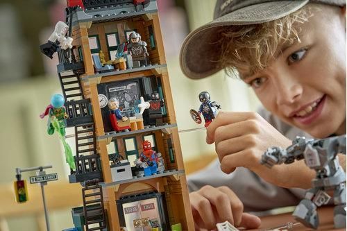 LEGO Super Heroes Людина-павук проти Містеріо: Дейлі Б'юґл 76342