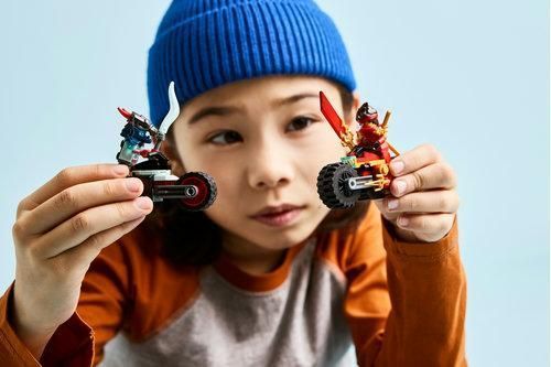 LEGO&reg; NINJAGO&reg; Швидкісні перегони Кая на мотоциклі з 2 іграшковими мотоциклами ніндзя 71838