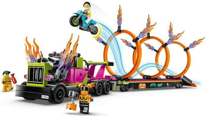 LEGO® City «Завдання із каскадерською вантажівкою та вогняним колом» 60357