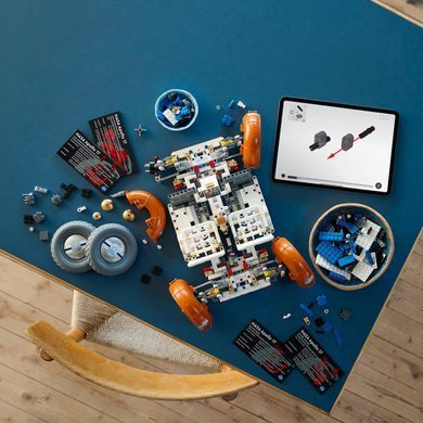 LEGO&reg; Technic Місячний автомобіль NASA Apollo 42182