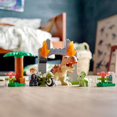 Конструктор LEGO DUPLO Jurassic World Утеча тиранозавра і трицератопса 10939