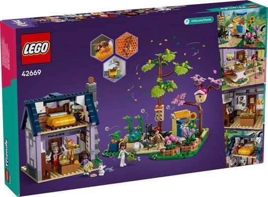 Конструктор LEGO Friends Будиночок і квітник бджолярів 42669